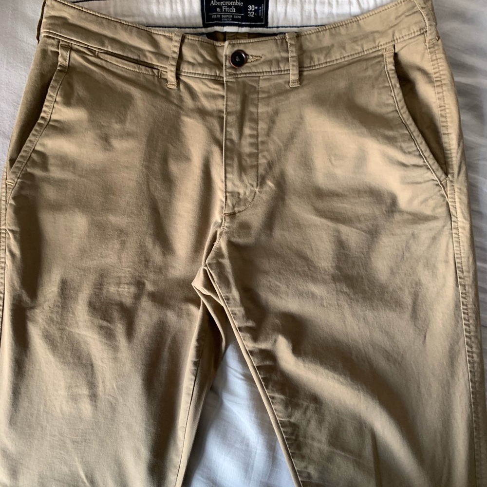 Abercrombie & Fitch Slim Chinos